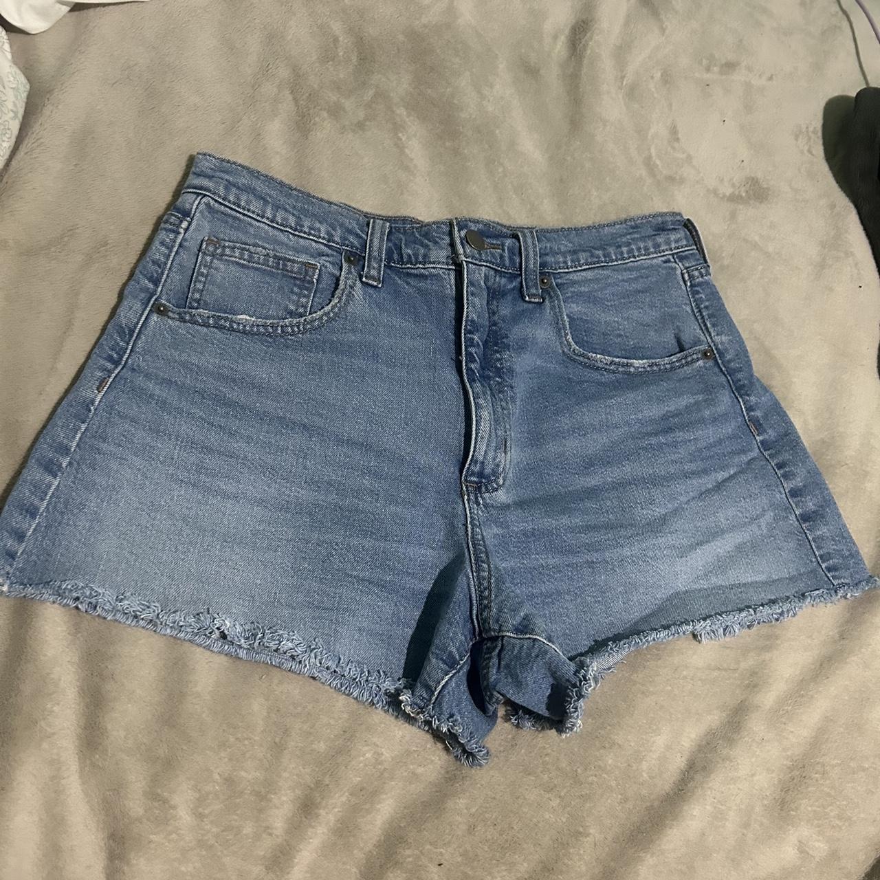 item listed by meliesnow
