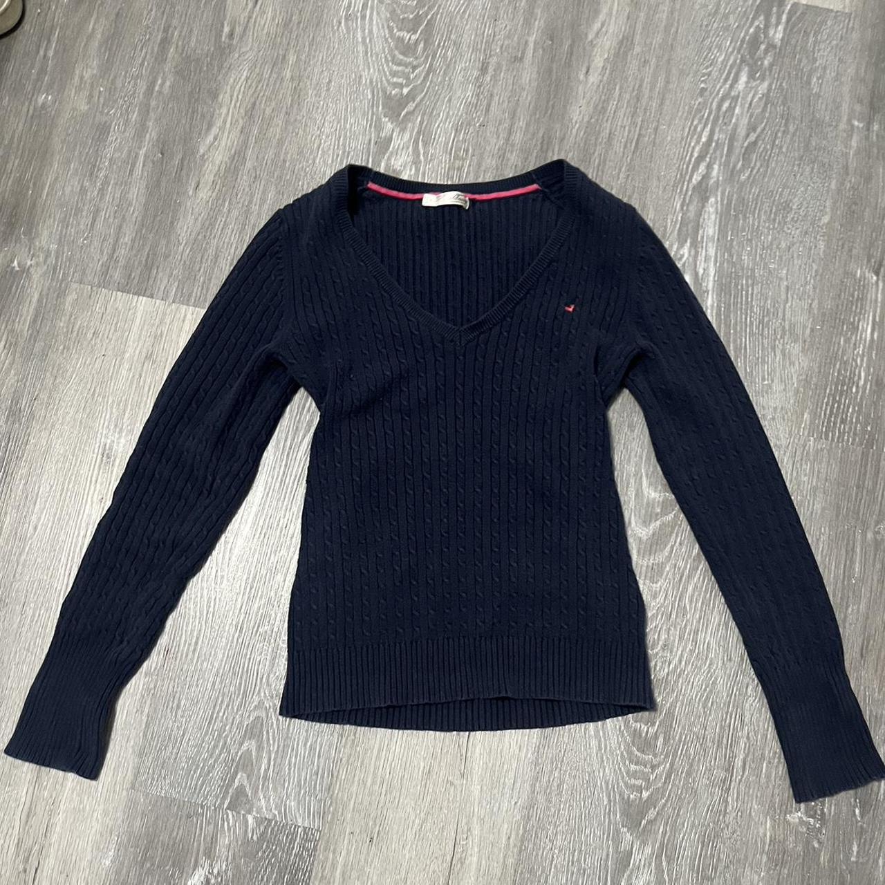 old navy perfect fit sweater - Depop