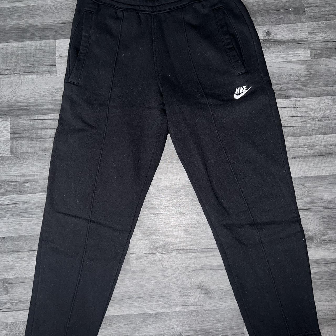 nike sweatpants standard fit tapered leg