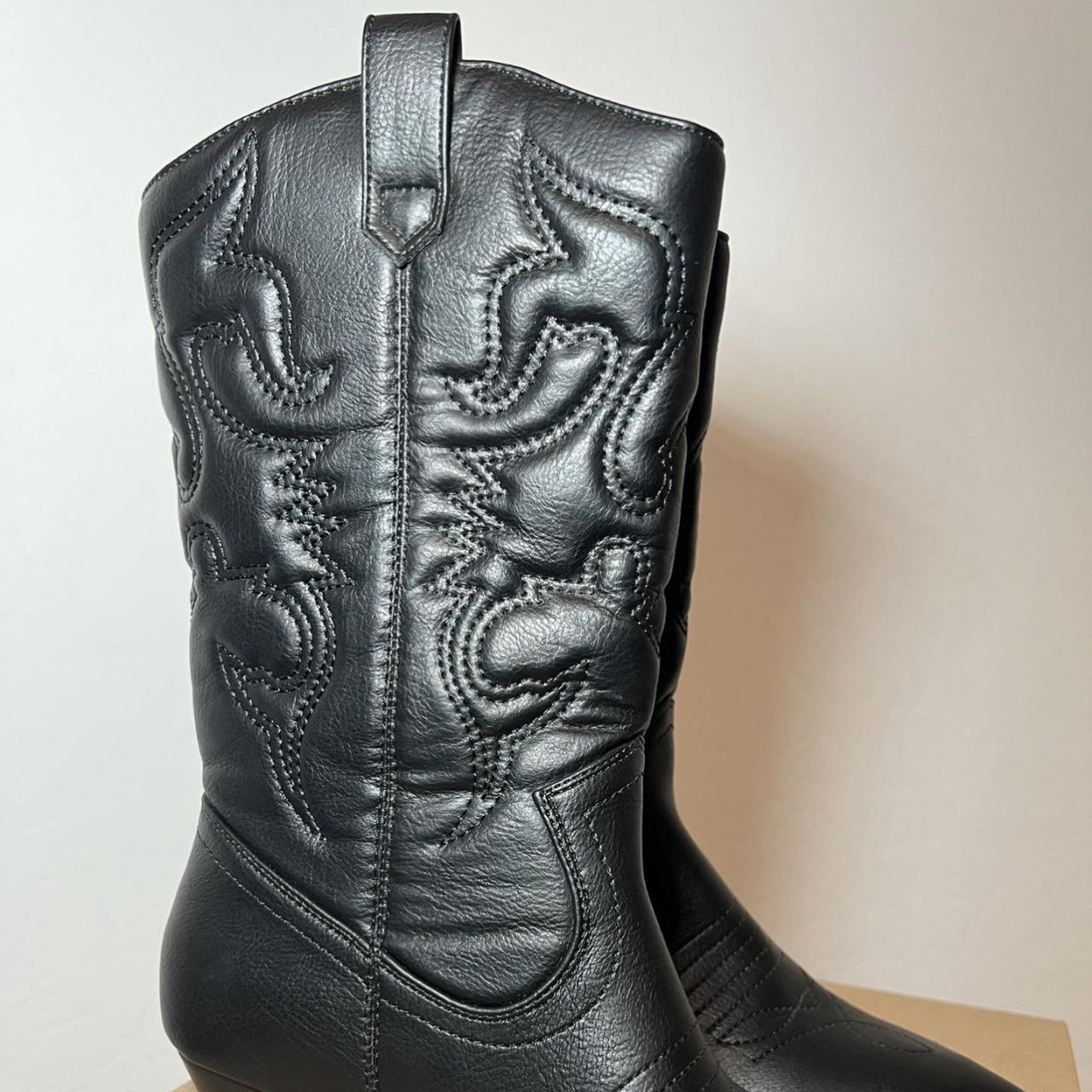 WORN ONCE BLACK COWGIRL BOOTS - Depop