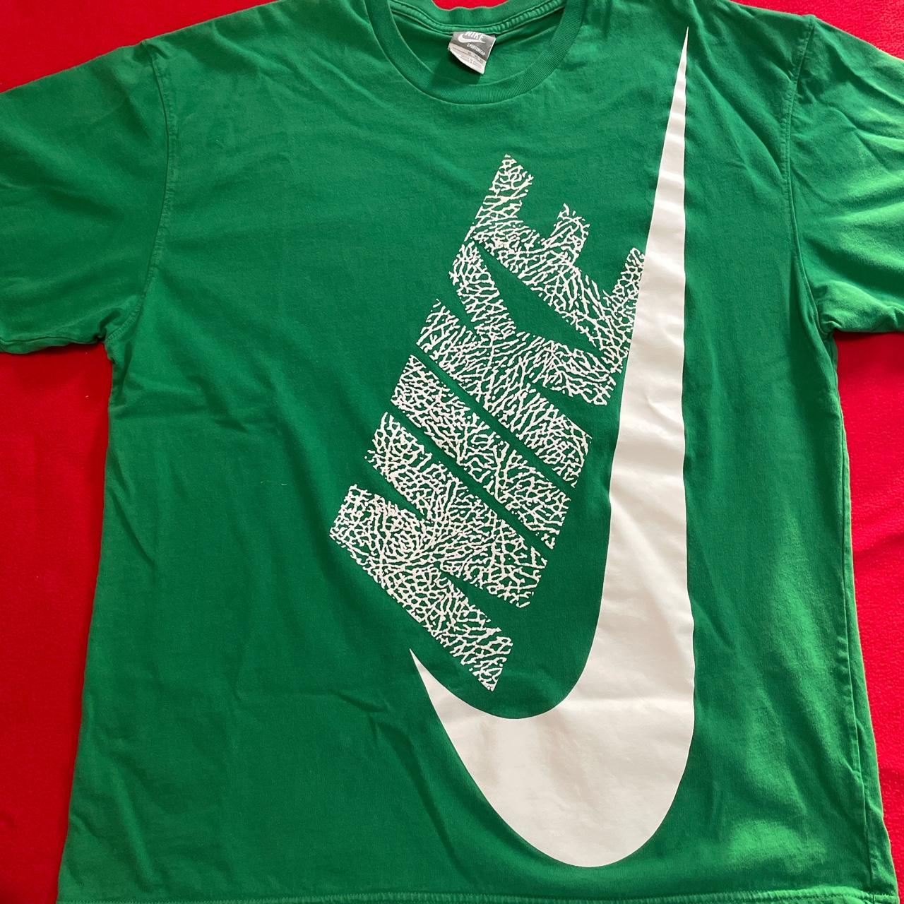 Light green hotsell nike shirt