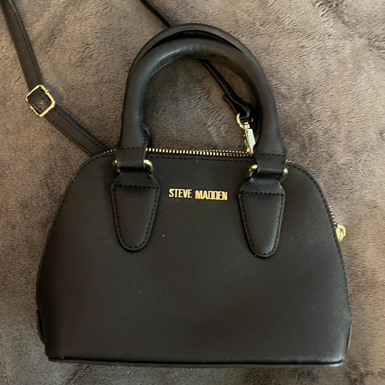 Steve Madden Women's Gold and Black Bag | Depop