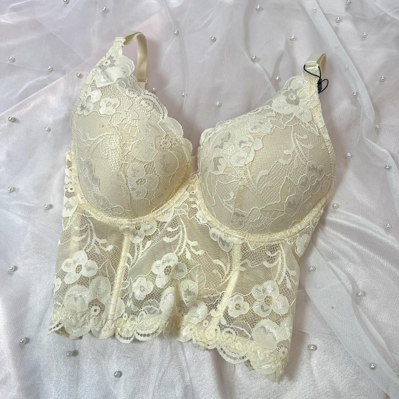 Nude corset bra with boning has a little lace in - Depop