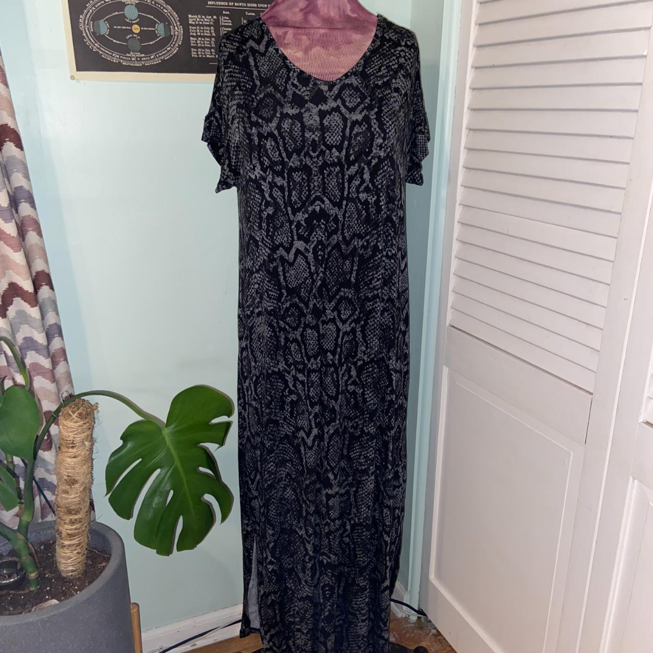 Women's Lularoe short sleeve Maxi Dress size small