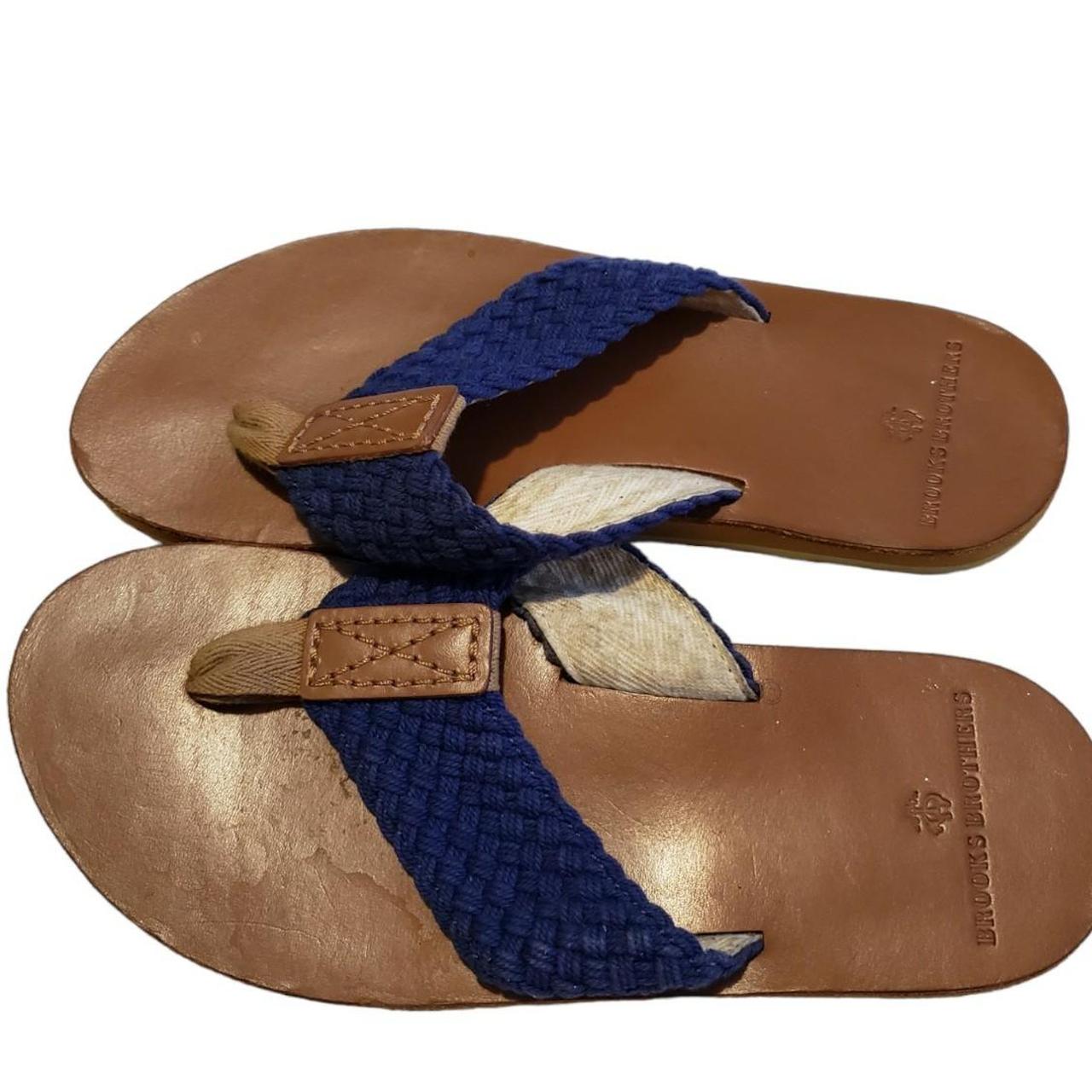 Brooks brothers store flip flops