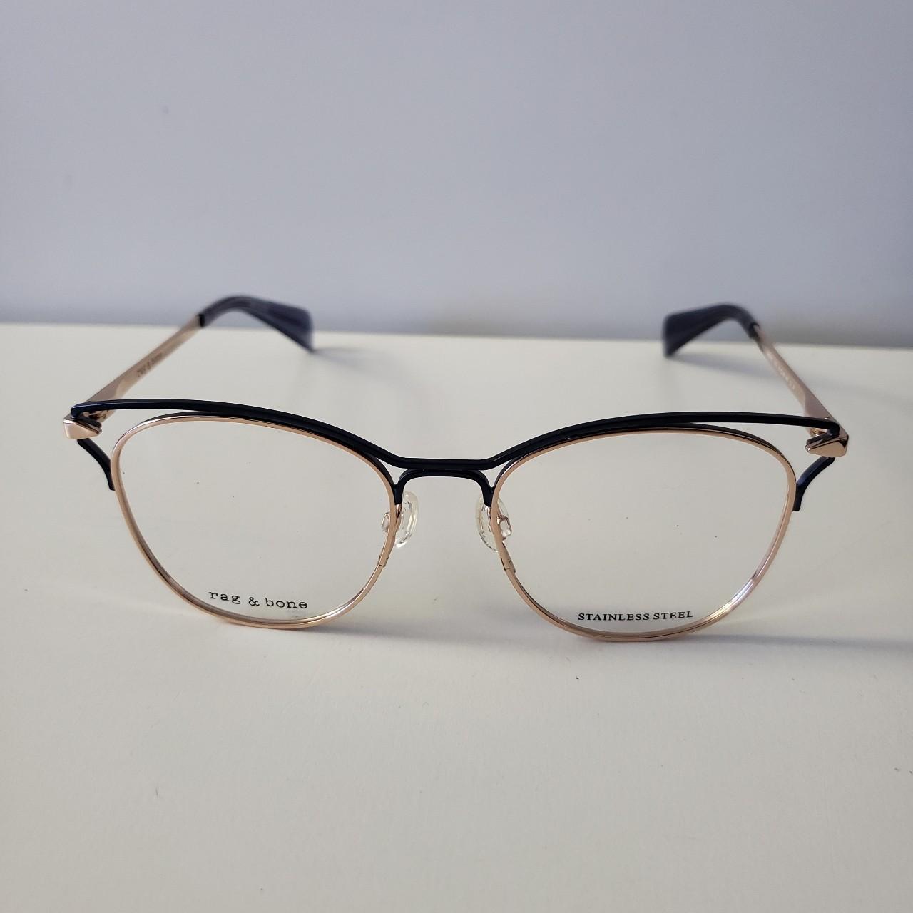 item listed by thefashionpusher