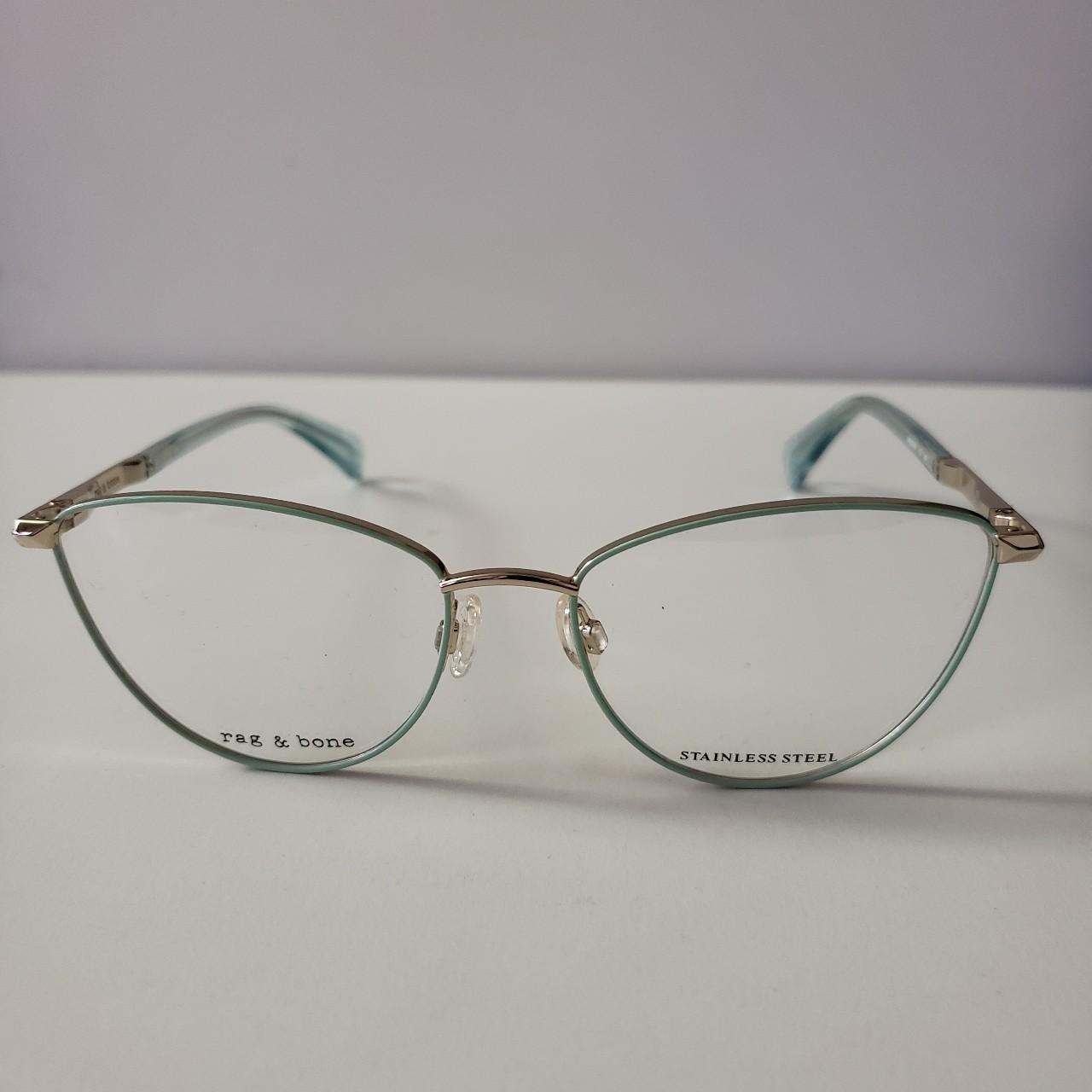 item listed by thefashionpusher