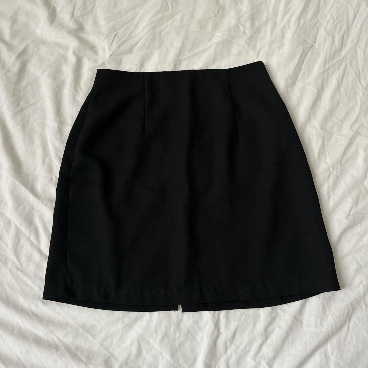 vintage pencil mini skirt 🖤 with a cute slit in the... - Depop