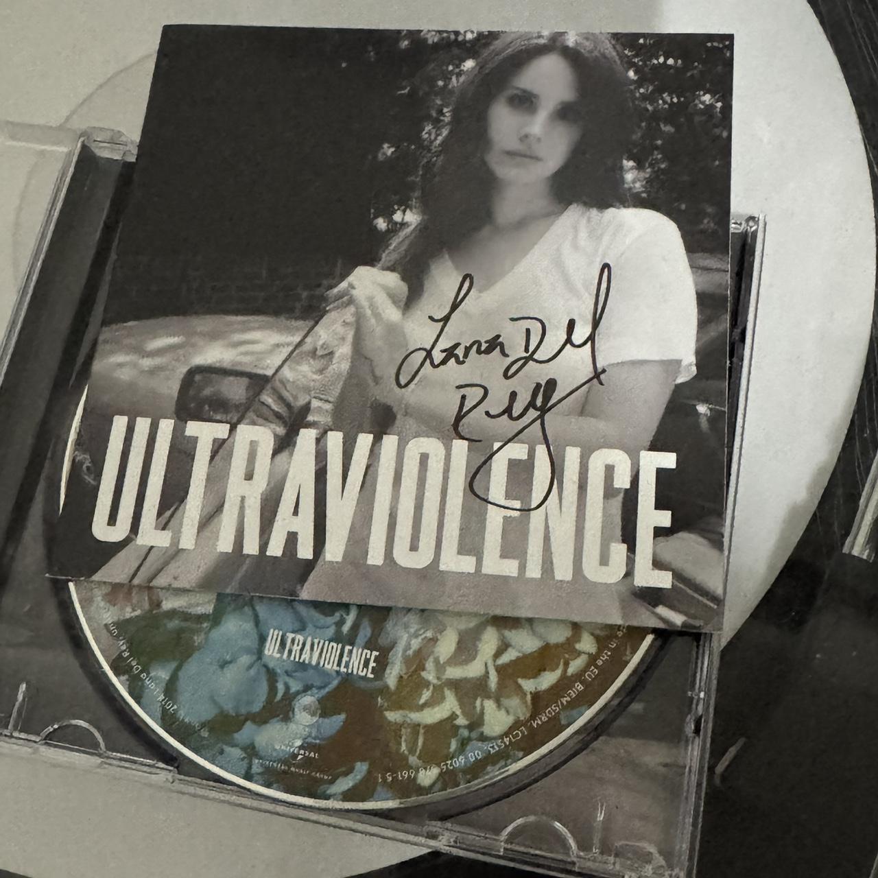 Lana Del Rey　直筆サイン入りCD $_12.JPG?set_id=880000500F