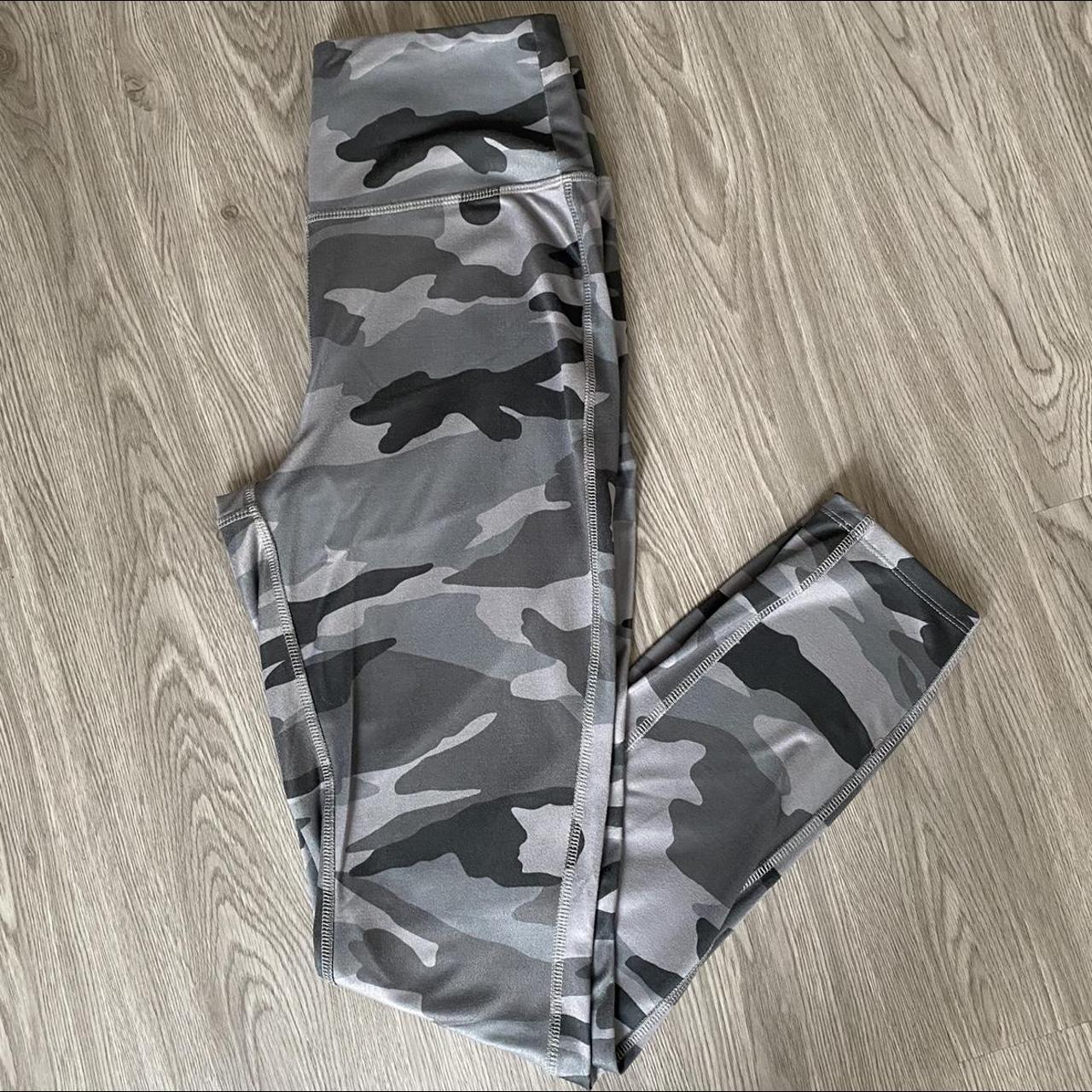 Splendid hot sale camo leggings