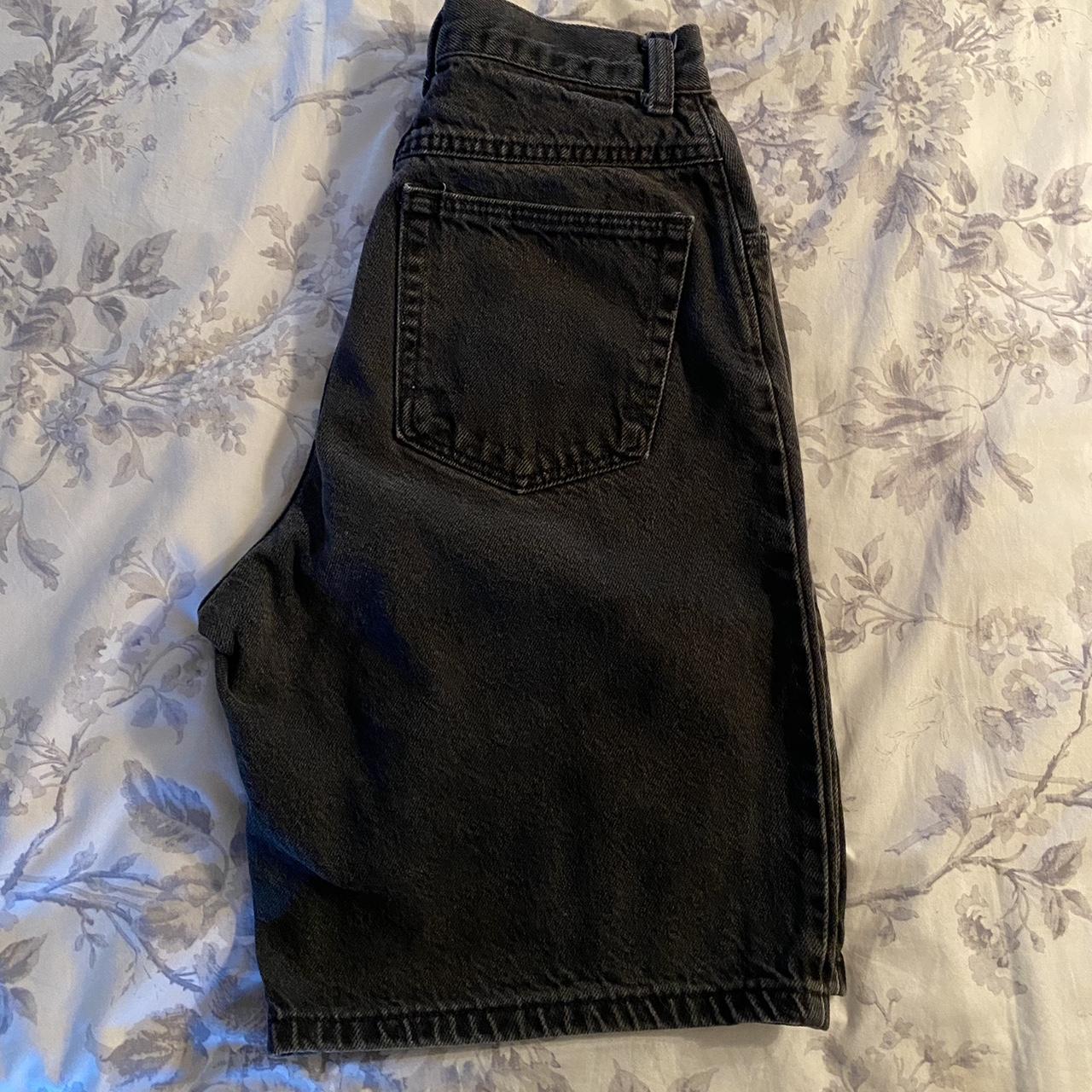 amazing black jorts !! pics show all measurements... - Depop