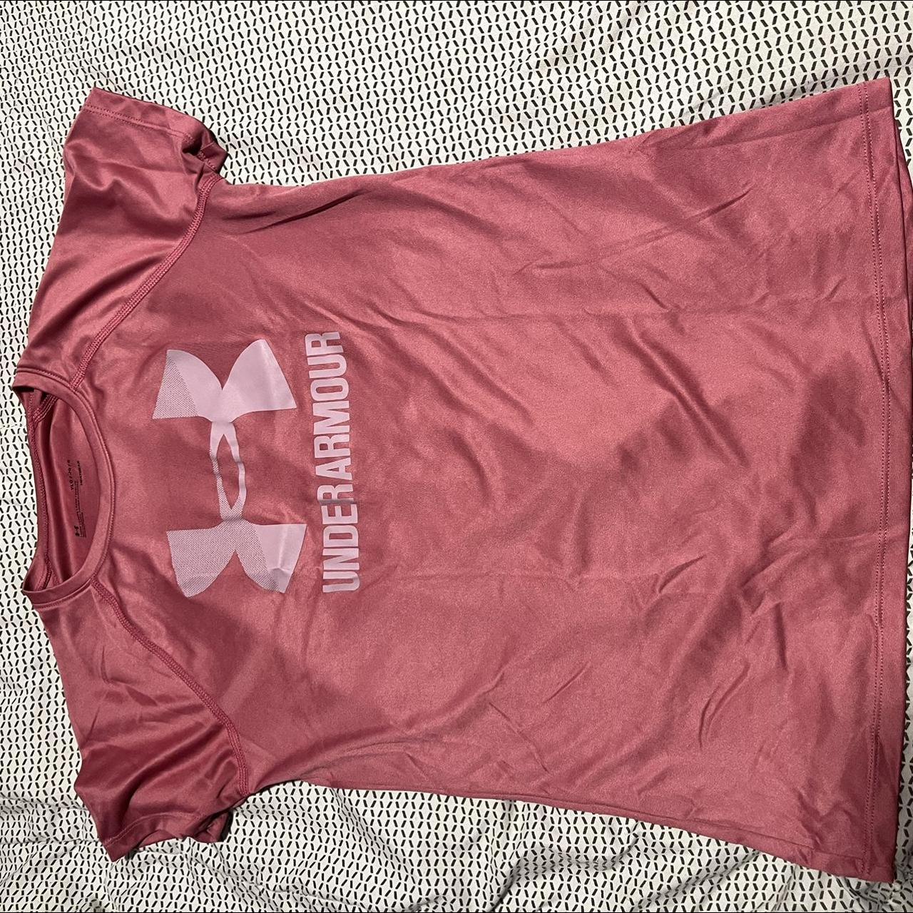 Under Armour Women's T-shirt | Depop