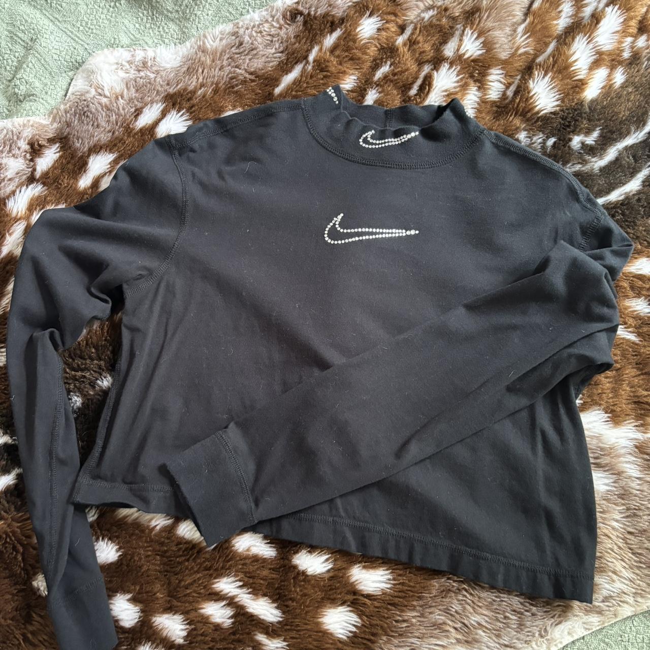 Black Nike long sleeve crop top with