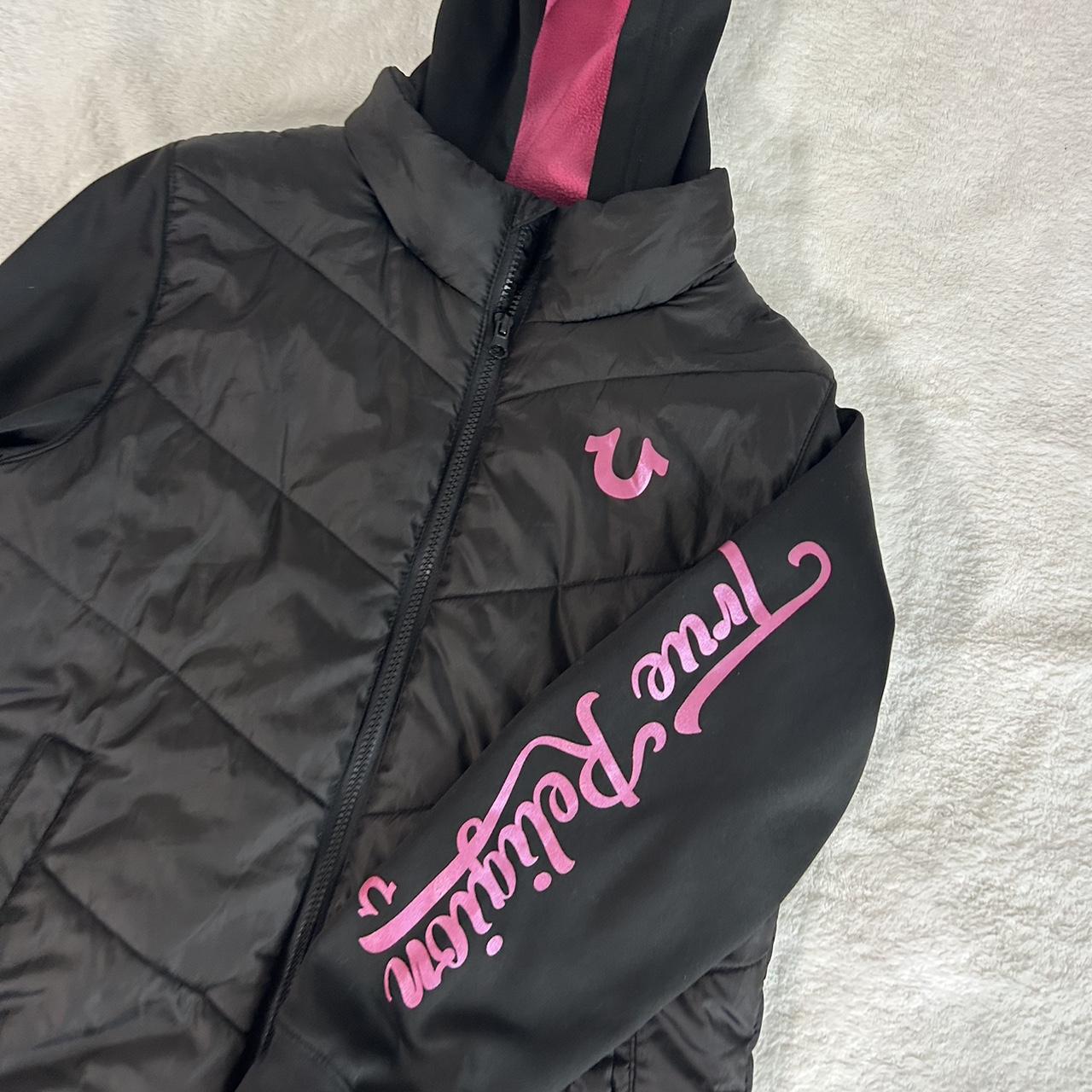 item listed by eshhmirna