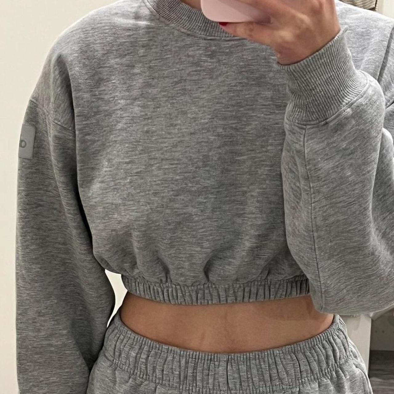 alo gray cropped hoodie 🩶 brand new size S love it... - Depop