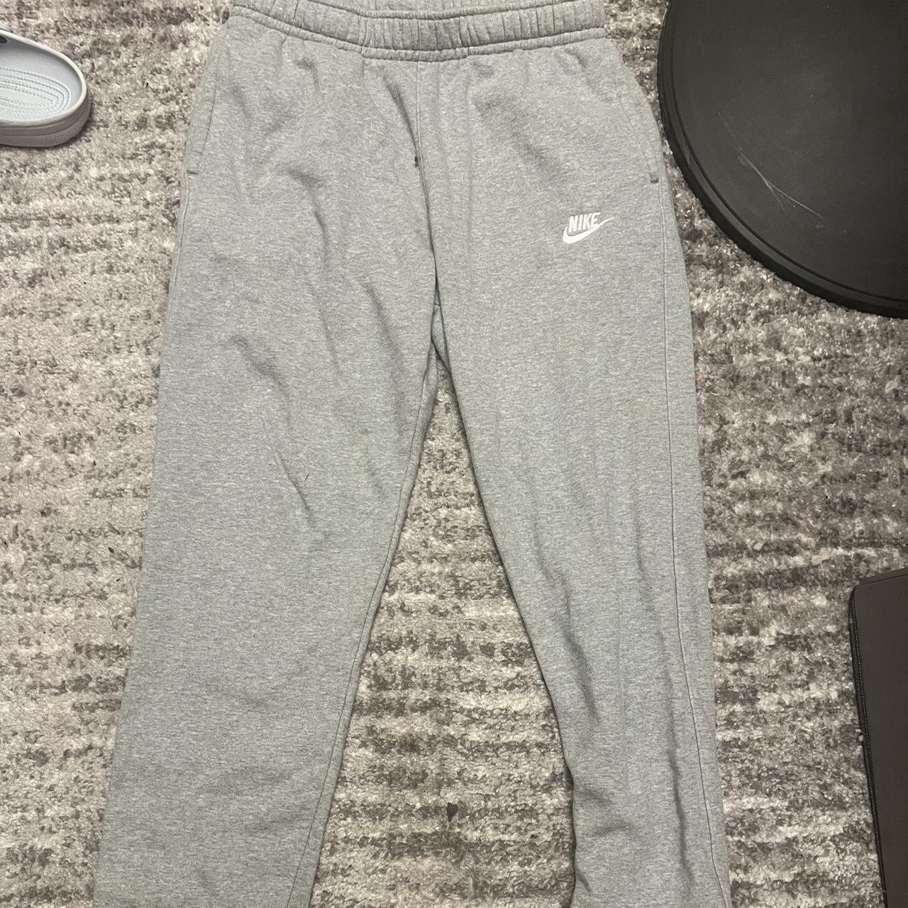 Grey nike discount sweatpants open bottom