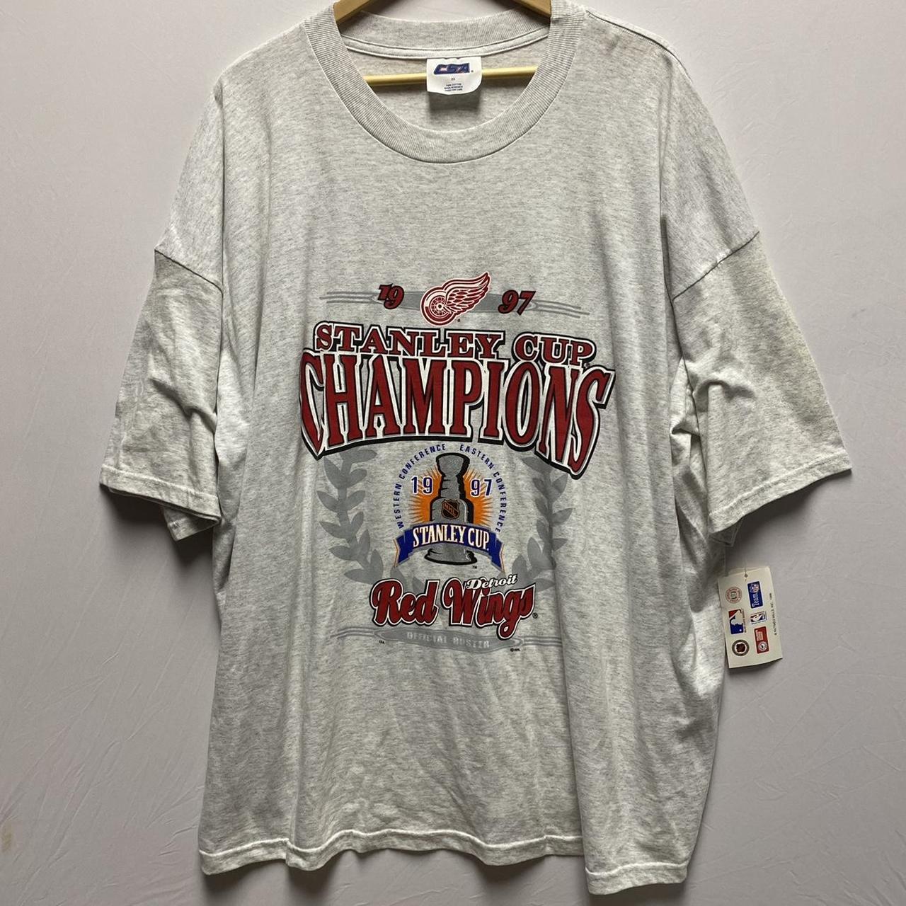 Vintage 1997 Detroit Red Wings Stanley Cup Champions T-Shirt