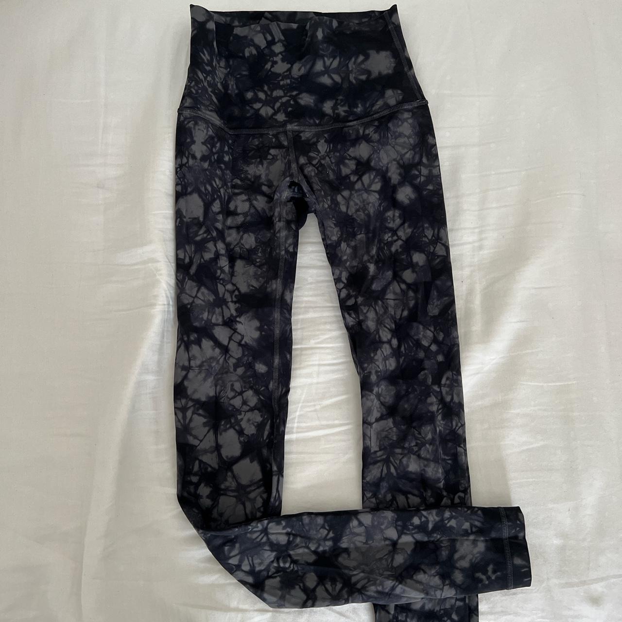 Lululemon Women's Leggings | Depop