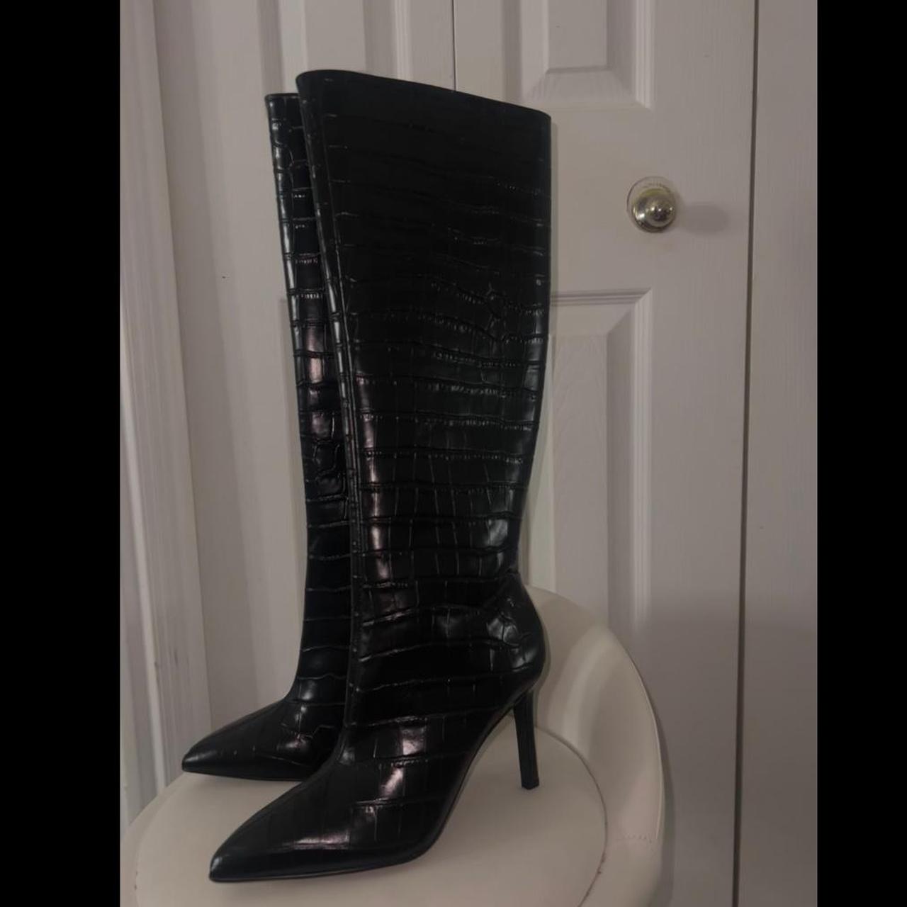 Gianni Bini crocodile, leather tall boots #cute - Depop