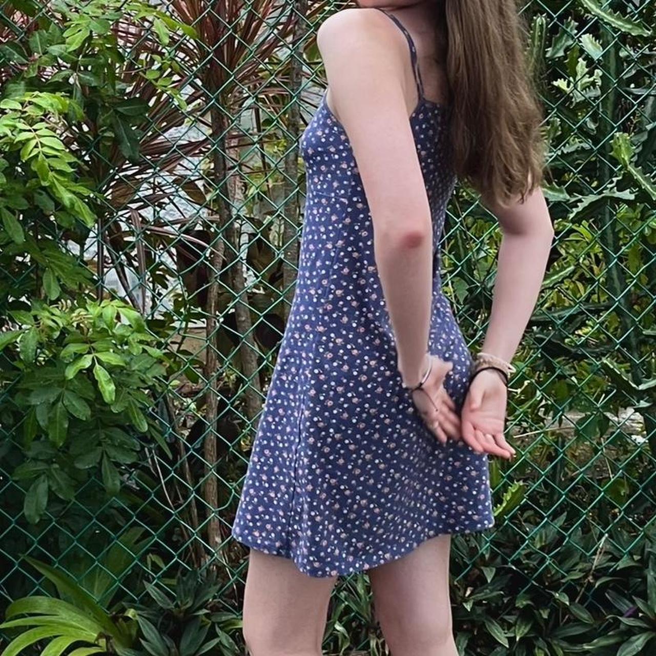 brandy melville arianna floral dress ! worn a few... Depop