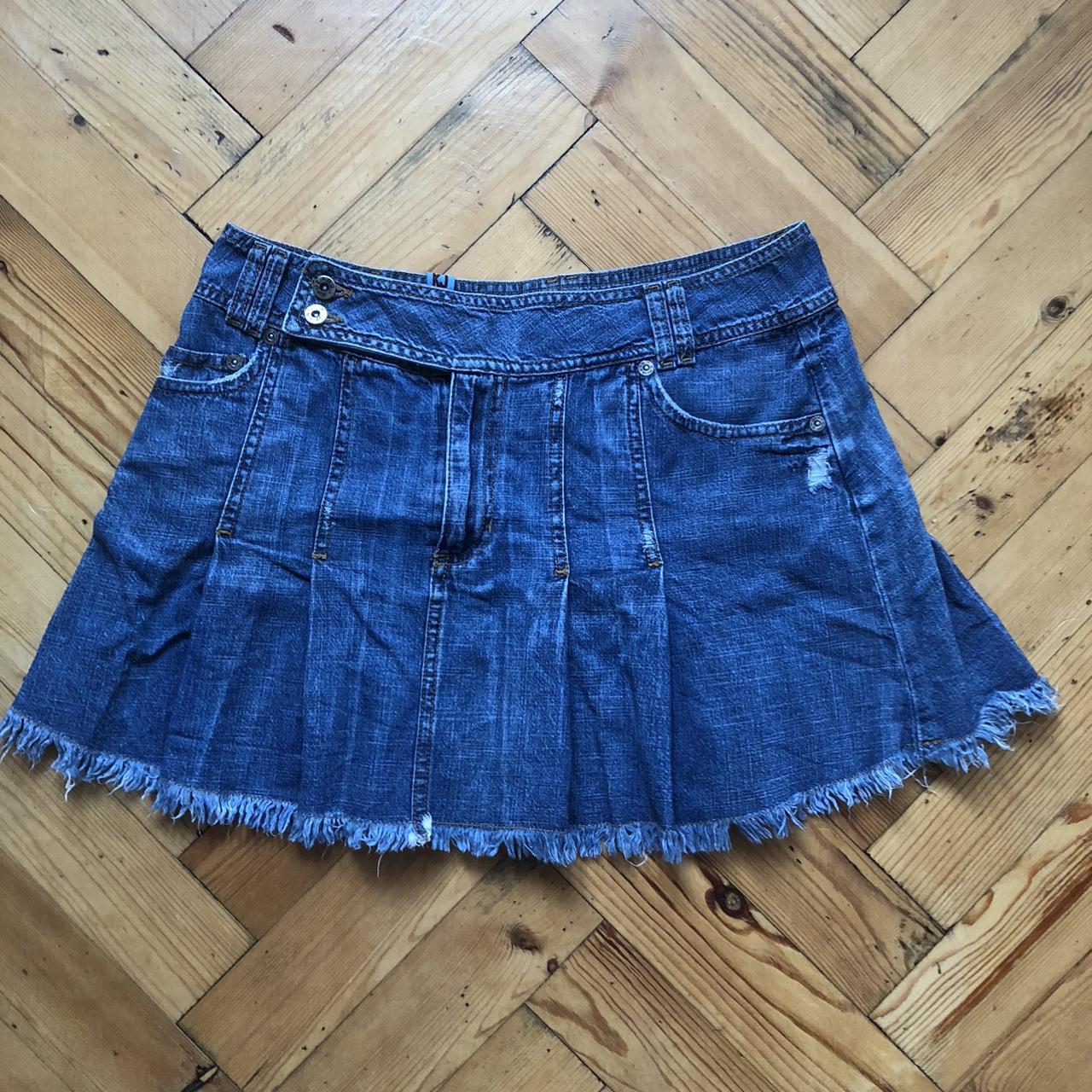 pleated-denim-mini-skirt-with-frayed-hem-cutest-depop