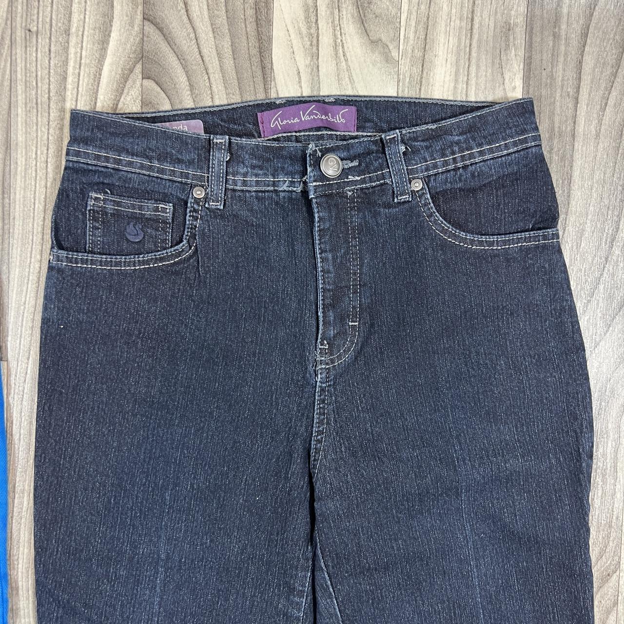 Gloria Vanderbilt Amanda Skimmer 6 Cropped Jeans - Depop