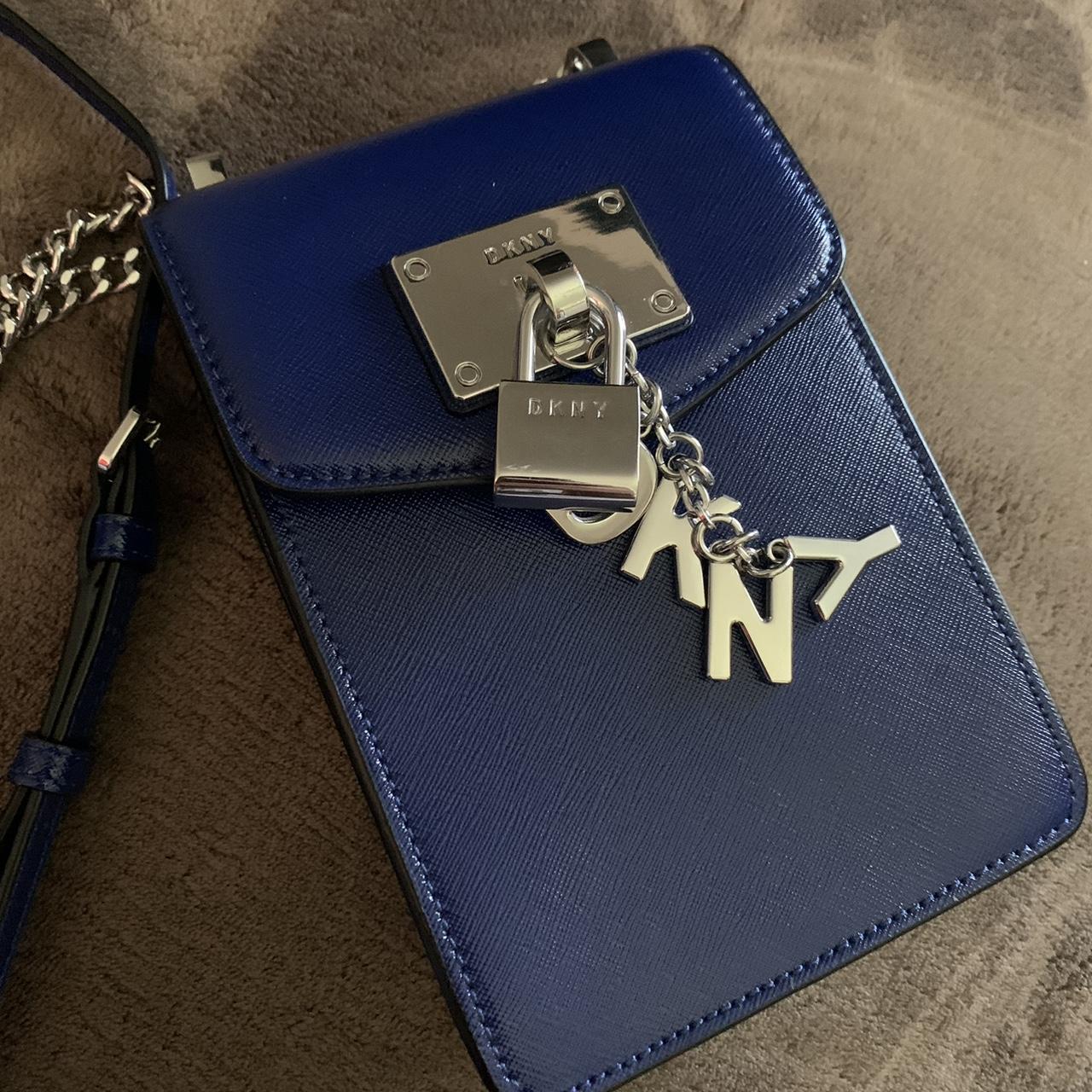 Dkny elissa pebble leather charm chain store strap crossbody