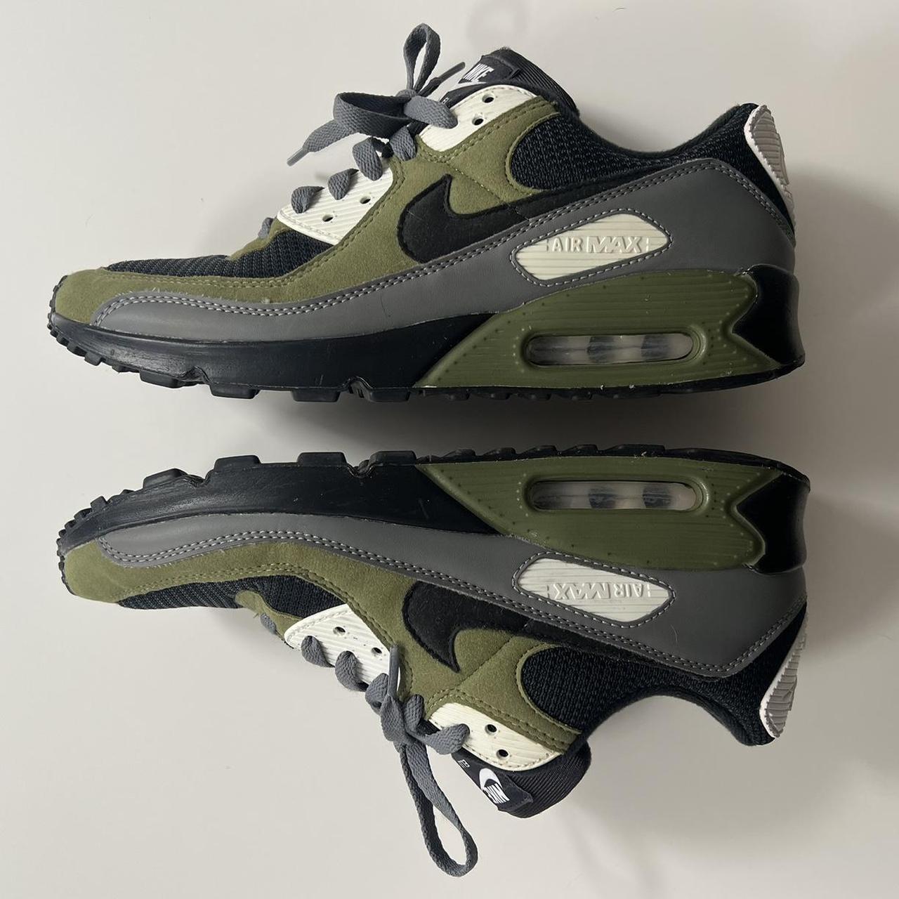 Nike air best sale max khaki womens