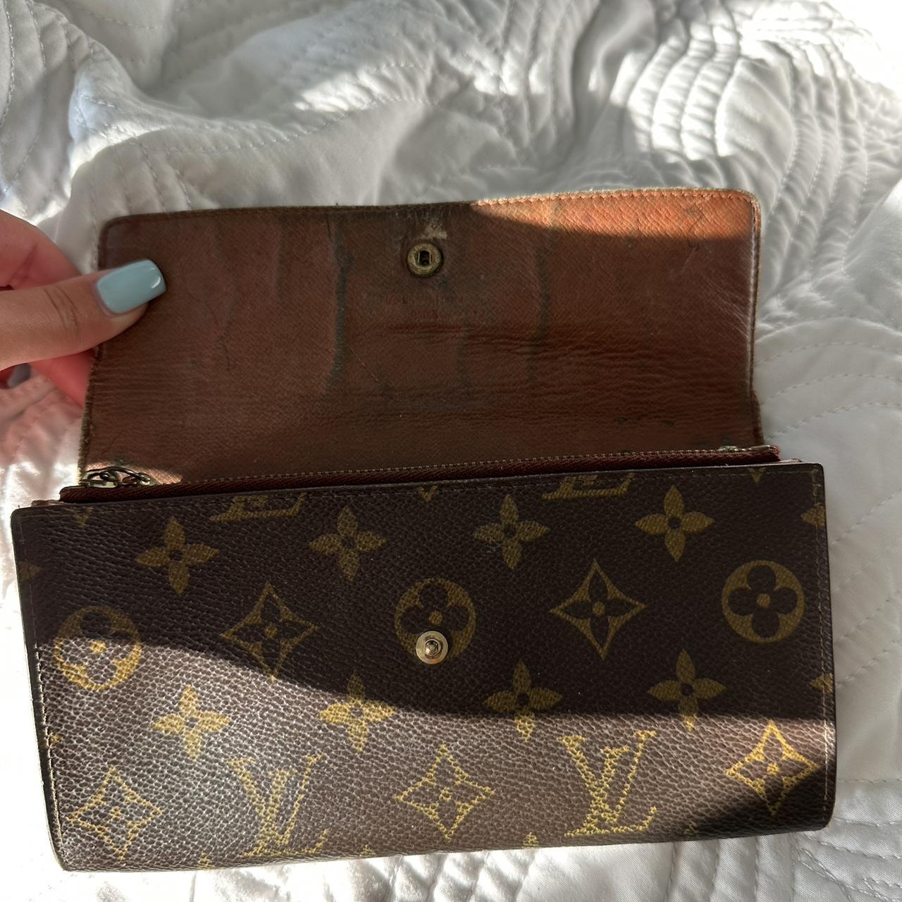Louis Vuitton wallet! Fairly worn but a solid cute - Depop