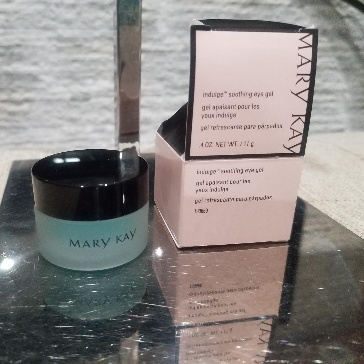 New in boX Mary Kay (.4 oZ) Indulge soothing eye - Depop