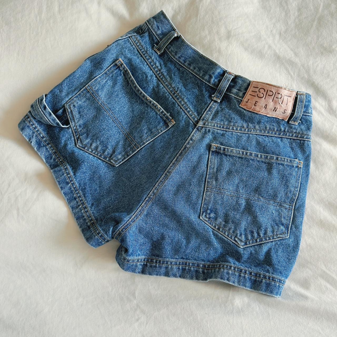 Vintage Esprit cargo style jean shorts. These fit so Depop