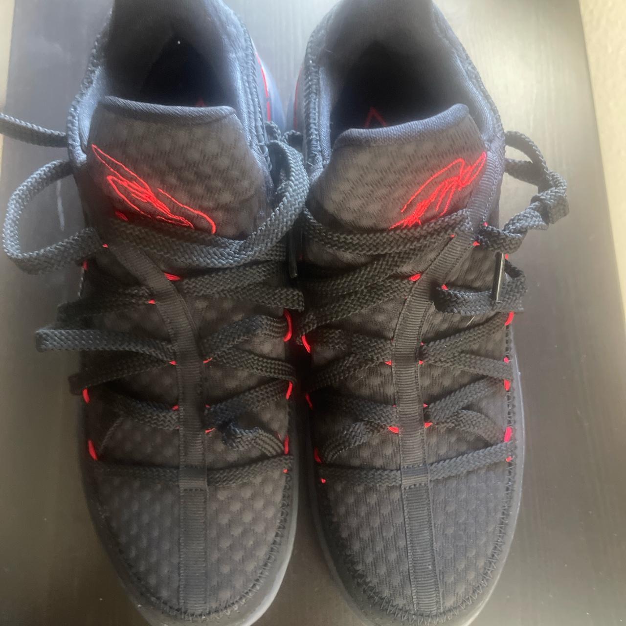 lebron low 17 black