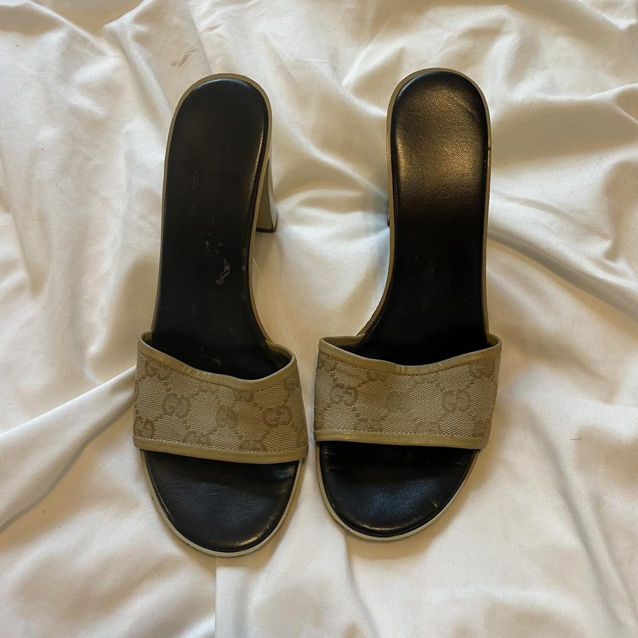 Vintage on sale gucci sandals