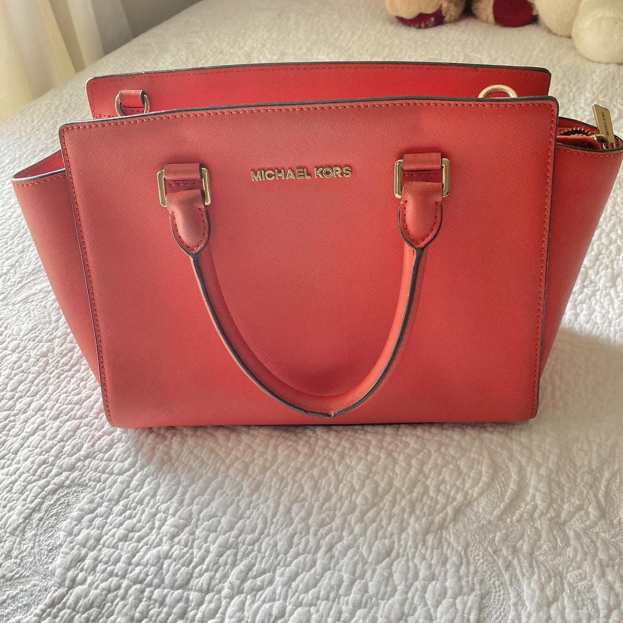 Michael Kors bag saffiano leather (like new). Selling because of cleaning  closet., Women's Fashion, Bags & Wallets, Purses & Pouches on Carousell