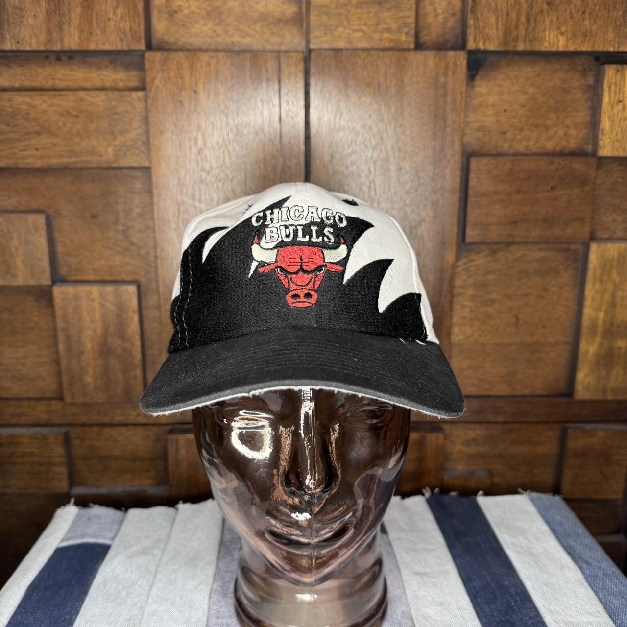 Vintage Logo 7 online NBA Chicago Bulls Sharktooth Hat