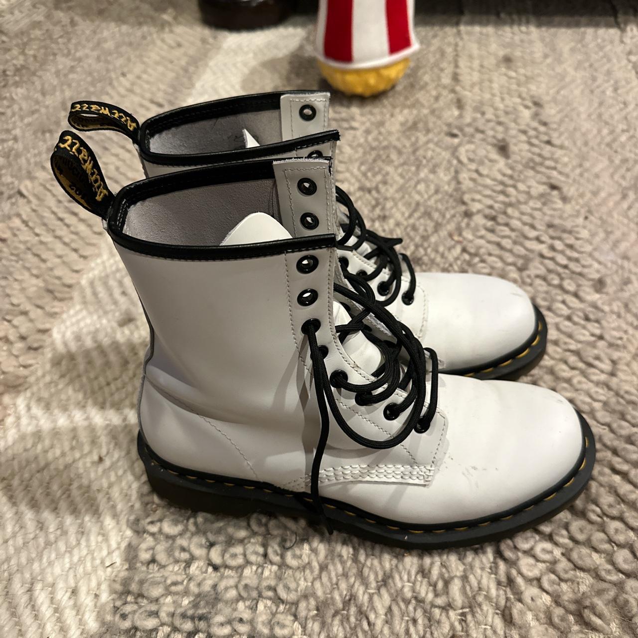 Used doc martens size clearance 9