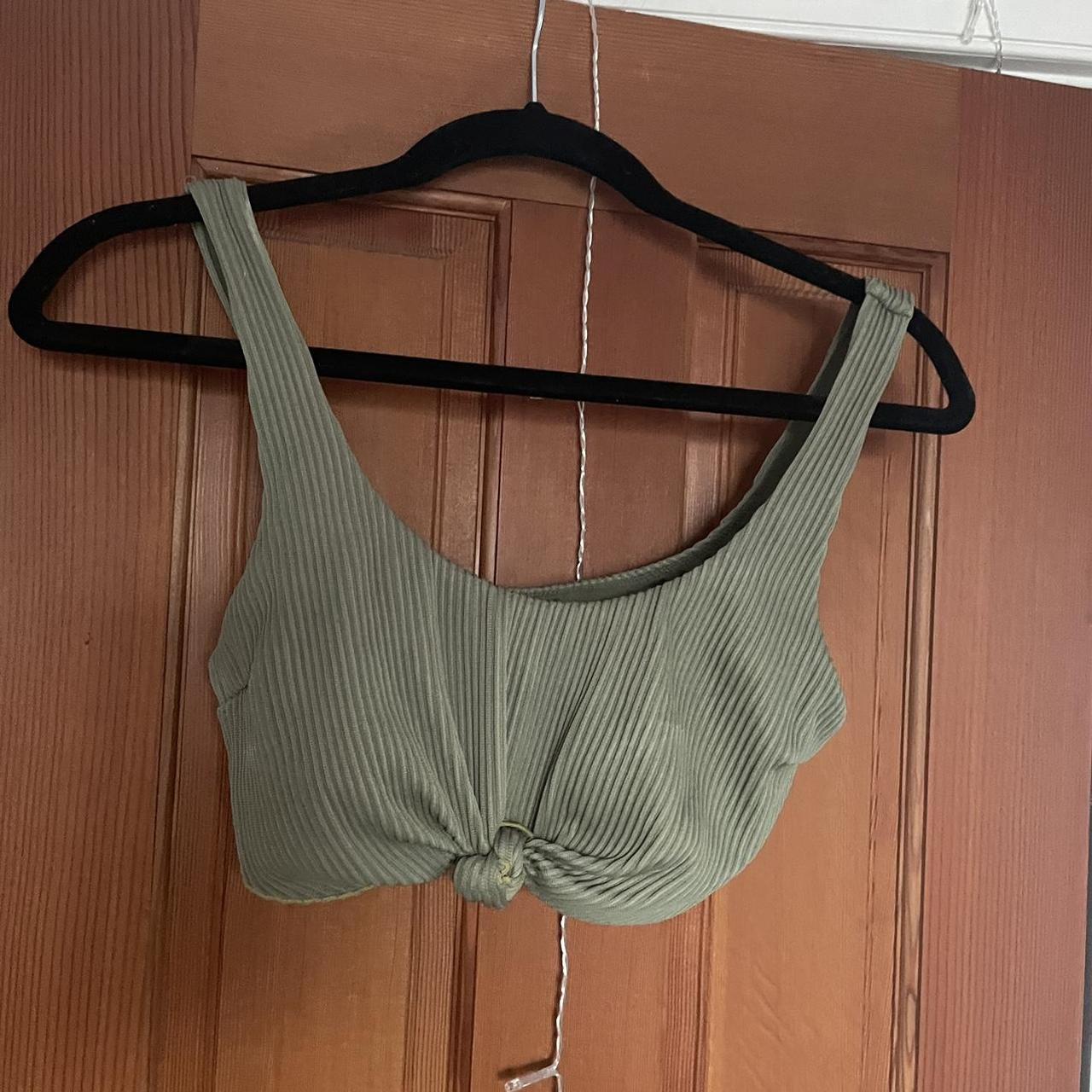 Hollister Co. Women's Green Bikini-and-tankini-tops | Depop