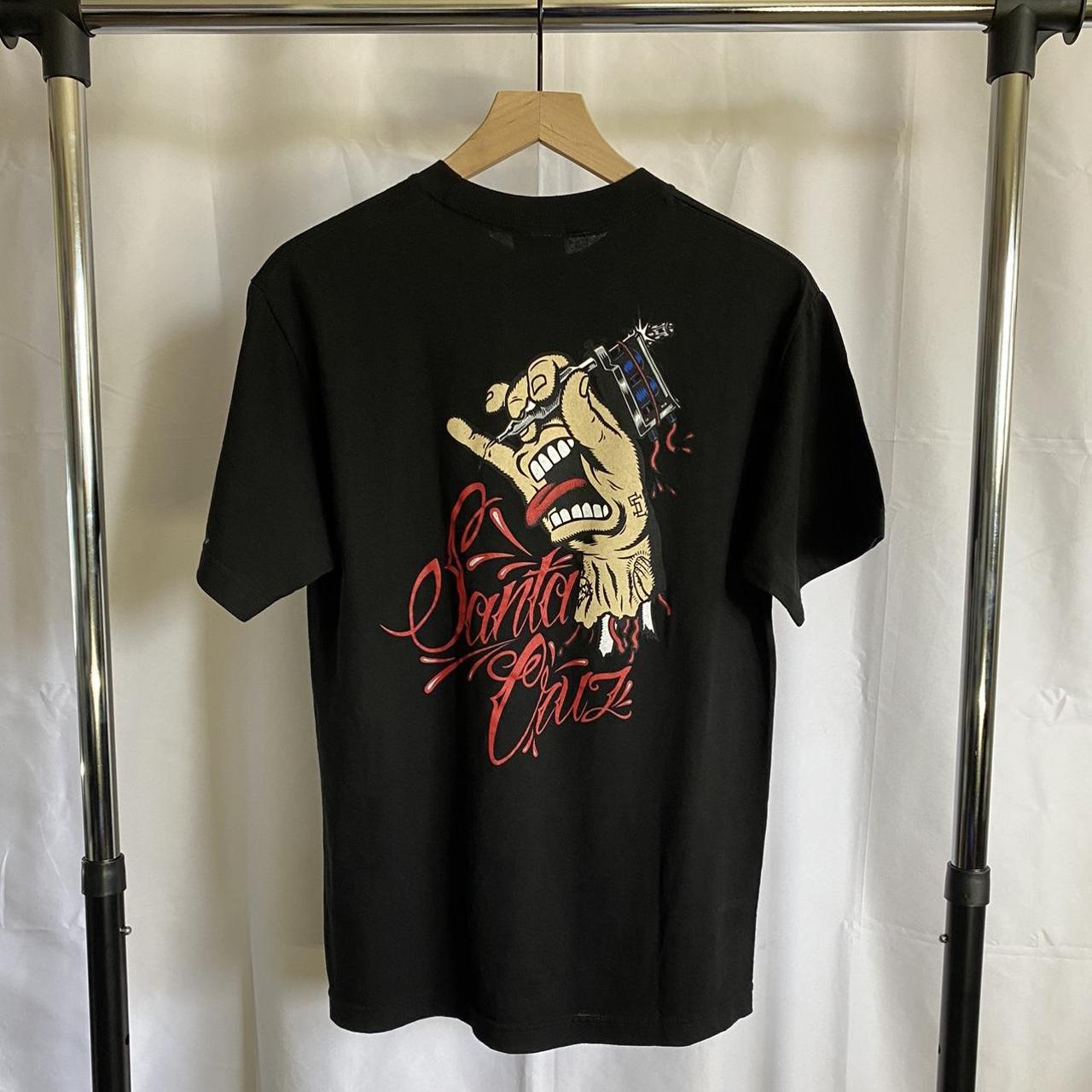 Santa Cruz Men's Black and Red T-shirt | Depop