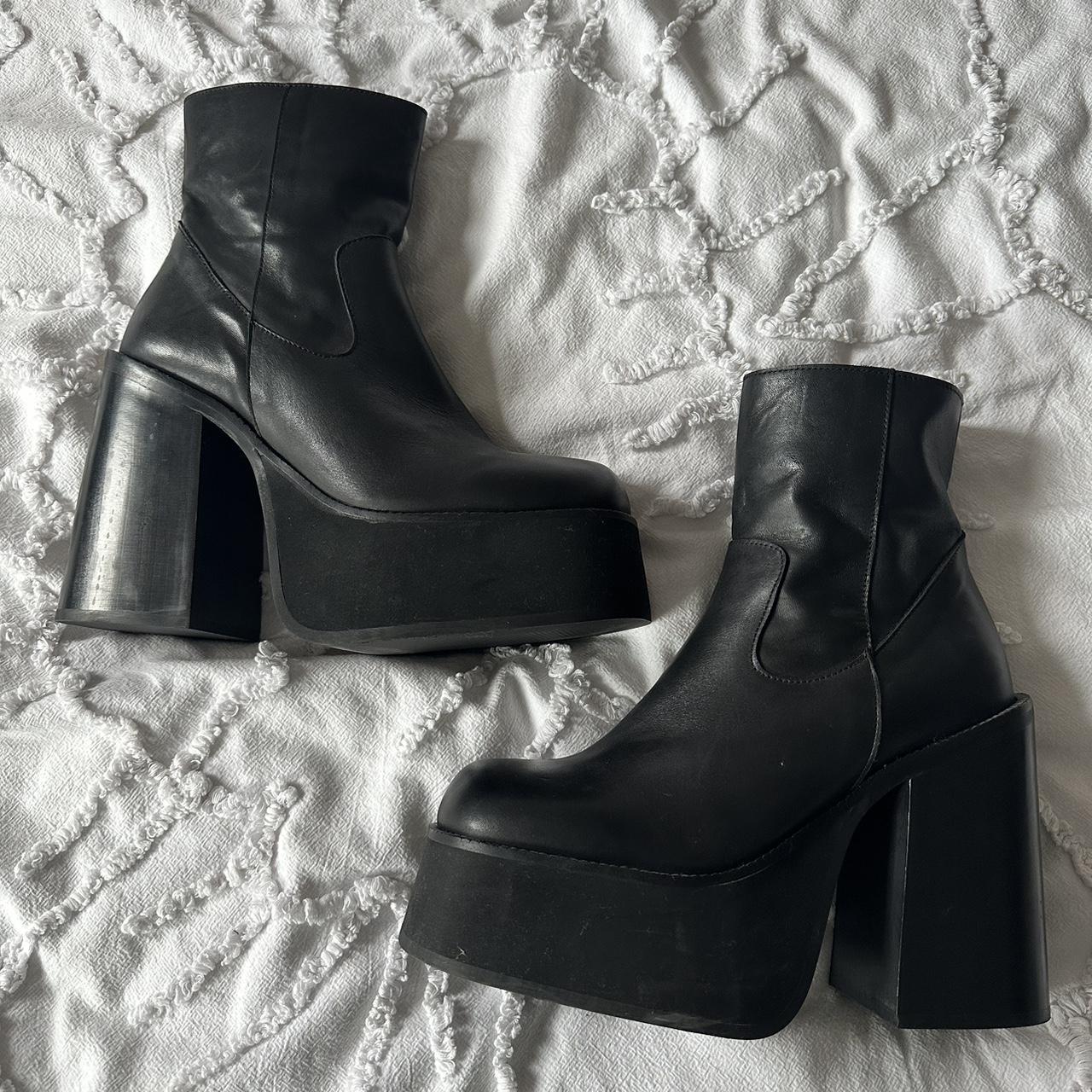 Amazing chunky bratz style platform boots from the... - Depop