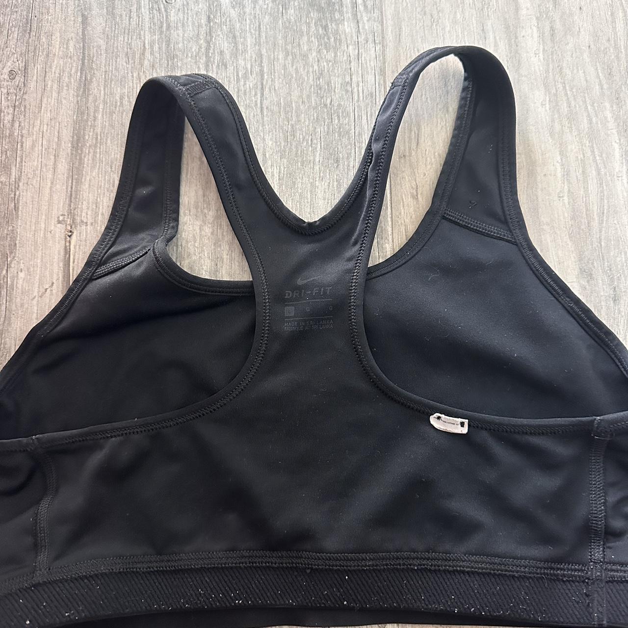 EUC Nike Black Sports Bra size L Retailed $40 - Depop