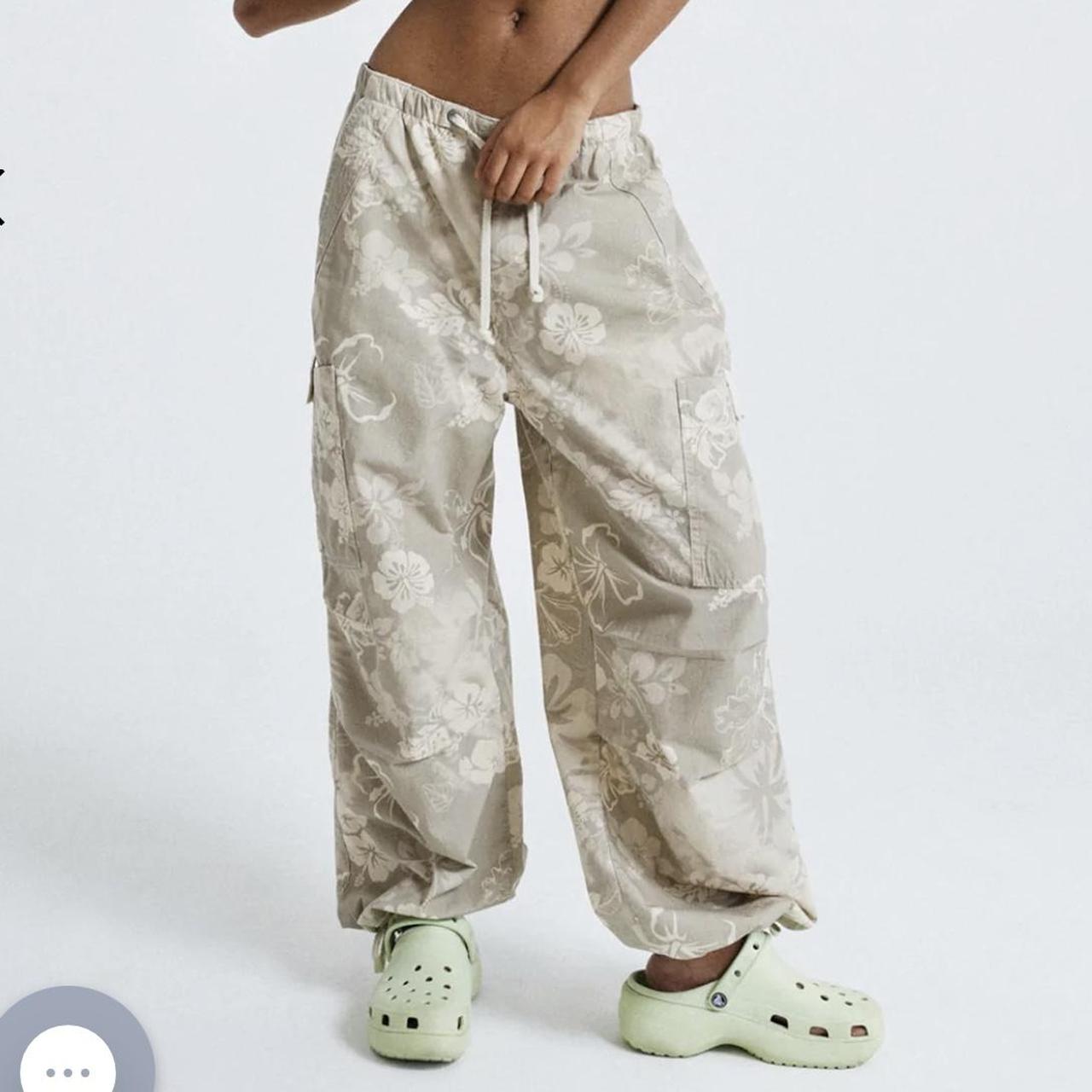 Jadedn London Hibiscus Bloom Cargo Pants Size M New... Depop