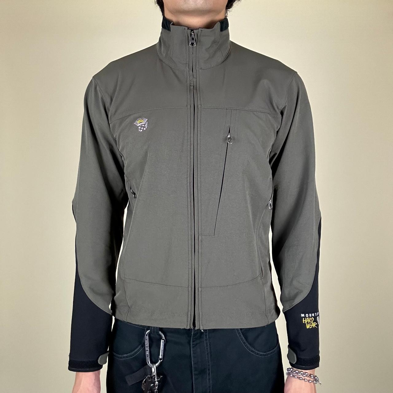 Vintage 2000's Mountain Hardwear Windbreaker Shell... Depop