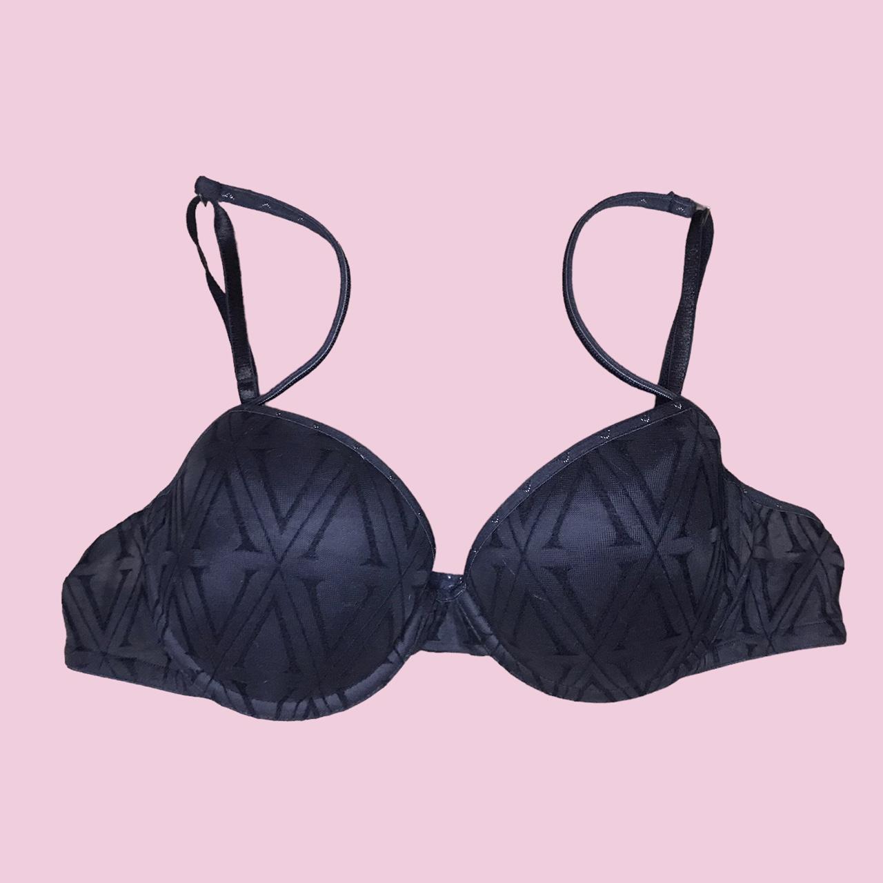 item listed by phantasia_studios