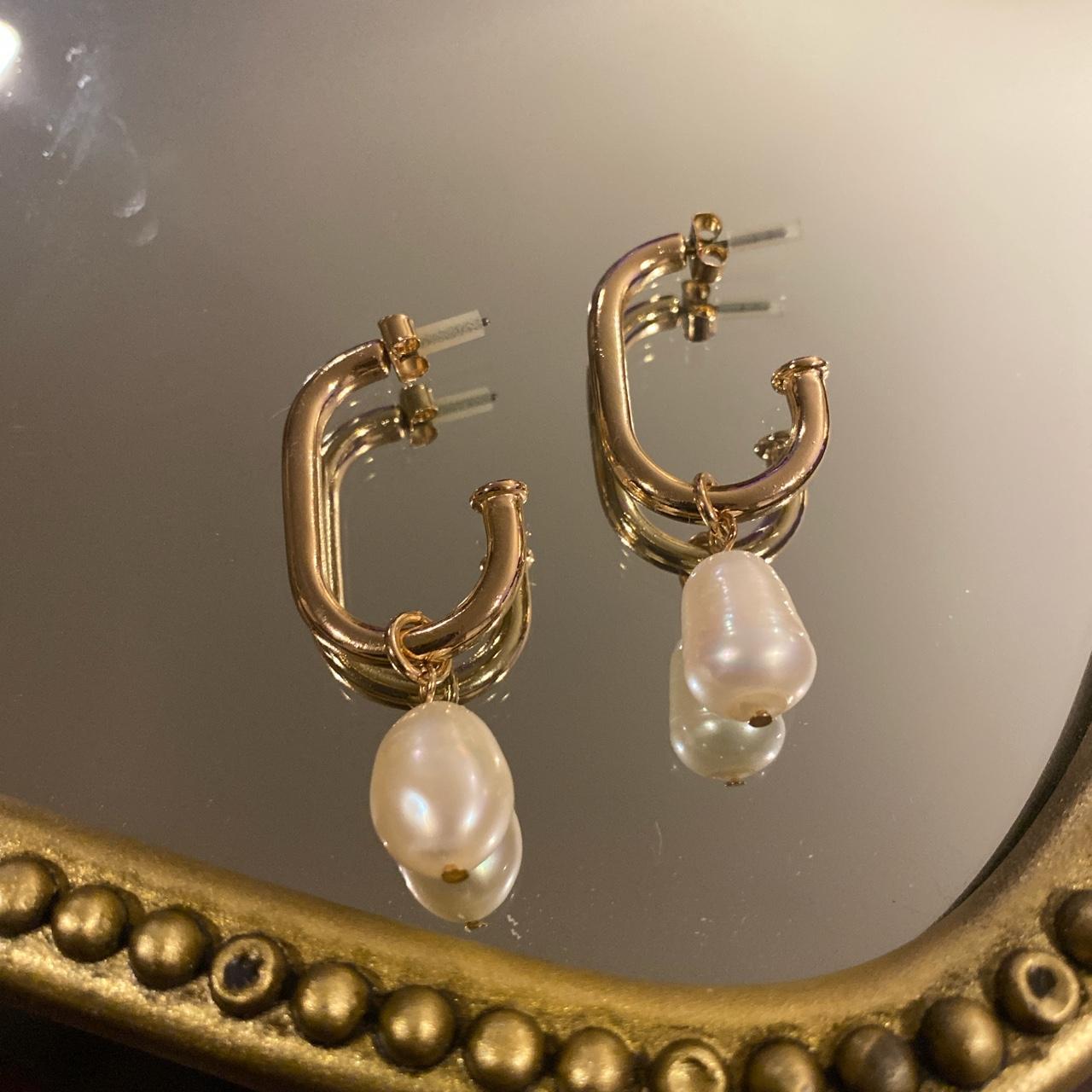 Zara gold pearl earrings Worn a few times still in a... - Depop