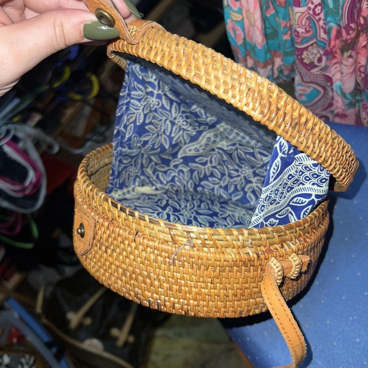 White Round Rattan Bali Bag - Straw Bag Handwoven Shoulder Bag Boho Summer  Purse at Rs 550/piece | Straw Bag in Jodhpur | ID: 24645388788