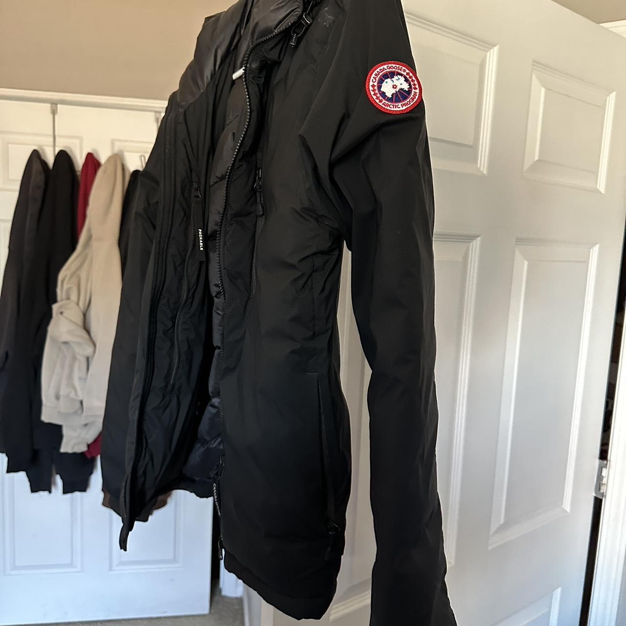 Canada Goose Men's Black Jacket Depop