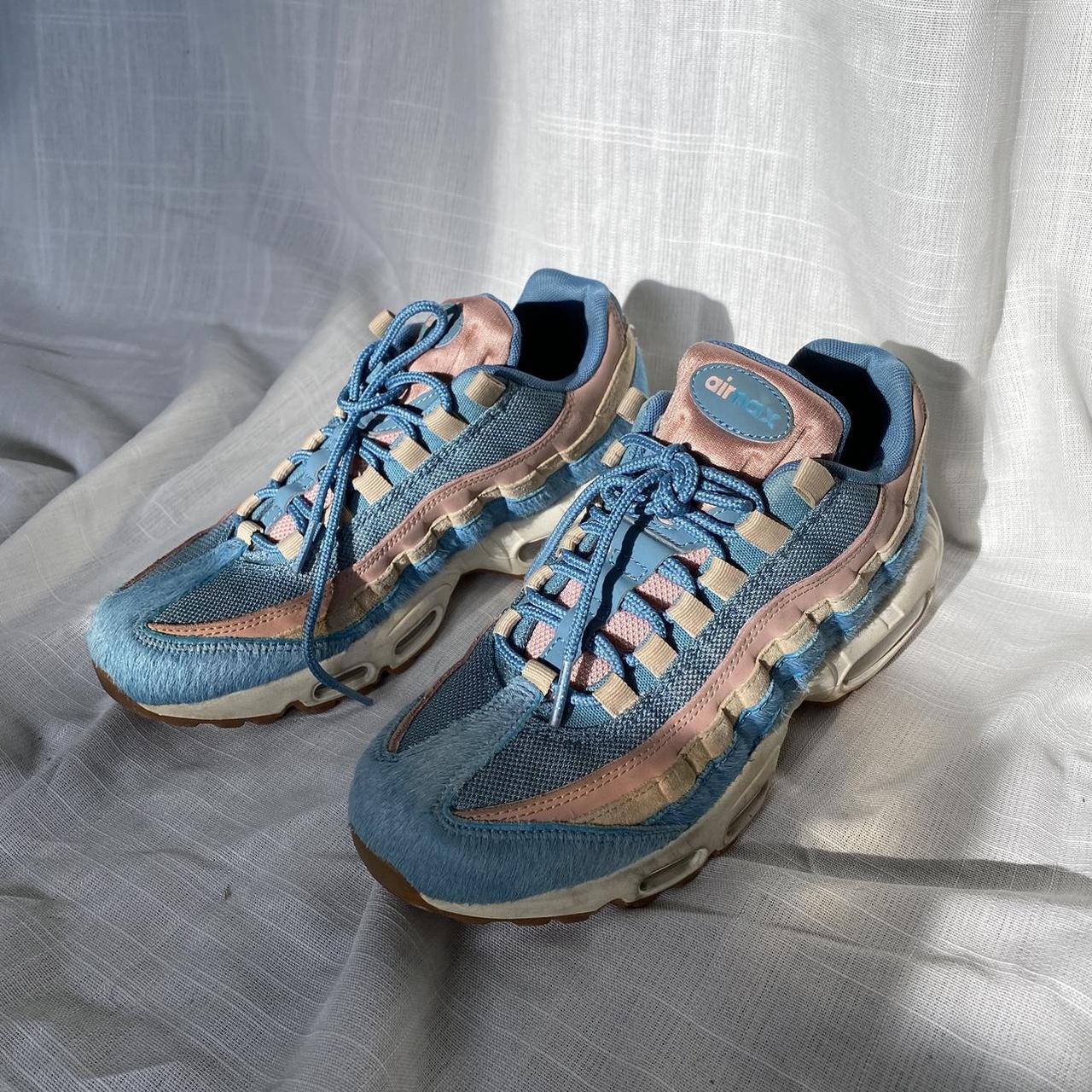 Air max 95 lx w smokey top blue mushroom  and  pink