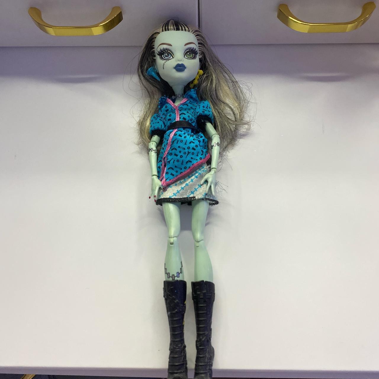 monster high frankie scaris city style doll has a... - Depop