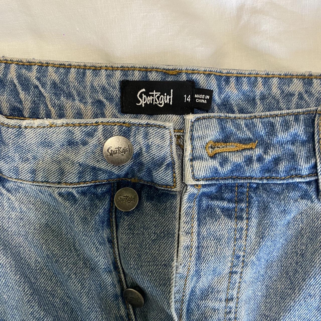 Sportsgirl denim shorts. Worn a few times - Depop