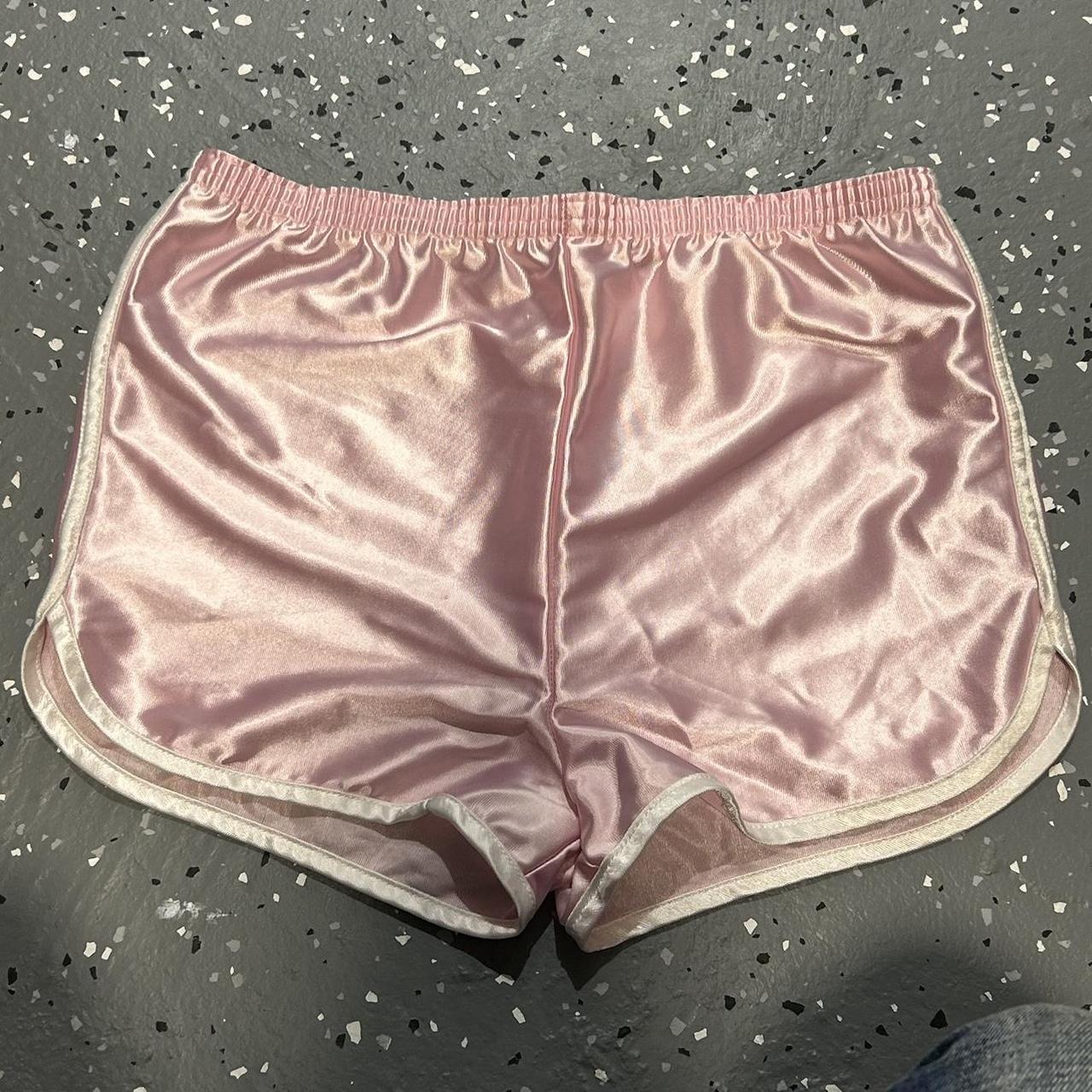 item listed by golddiggerz